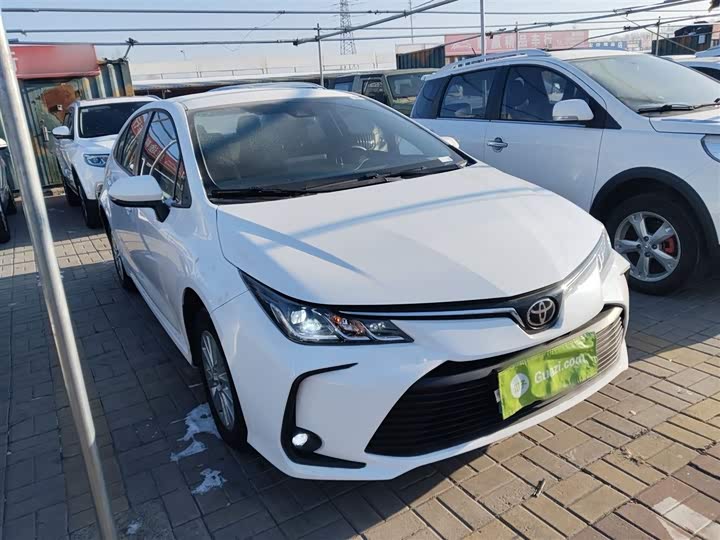 Фото 4 - Toyota Corolla