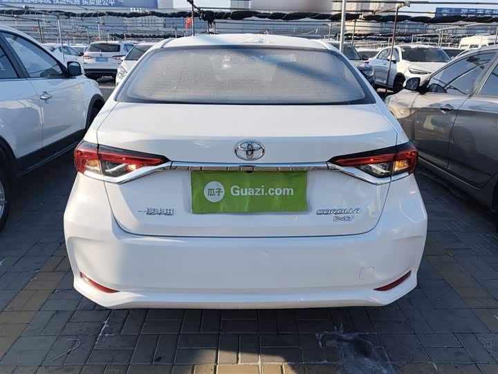 Фото 6 - Toyota Corolla