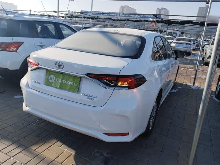 Фото 7 - Toyota Corolla