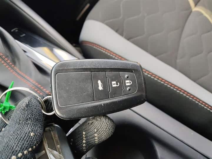 Фото 9 - Toyota Corolla