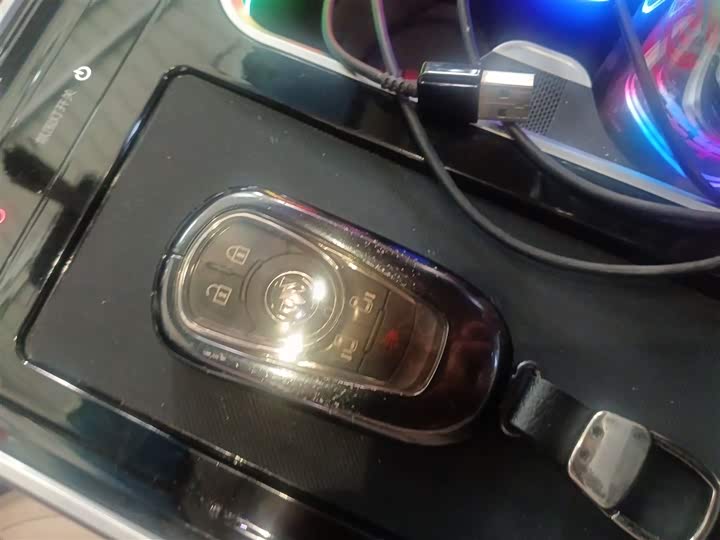 Фото 9 - Buick GL8 ES