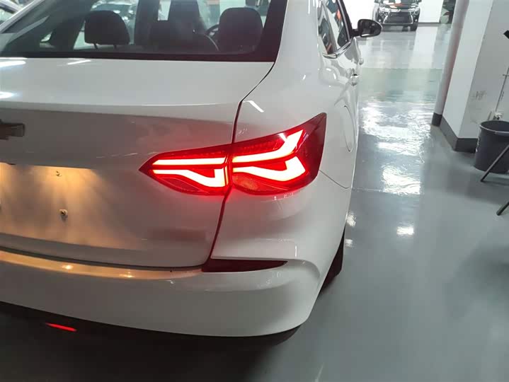 Фото 8 - Chevrolet Monza