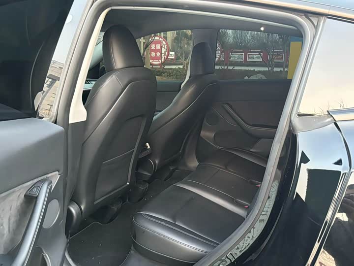 Фото 4 - Tesla Model Y