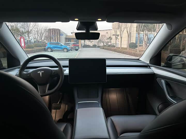 Фото 9 - Tesla Model Y