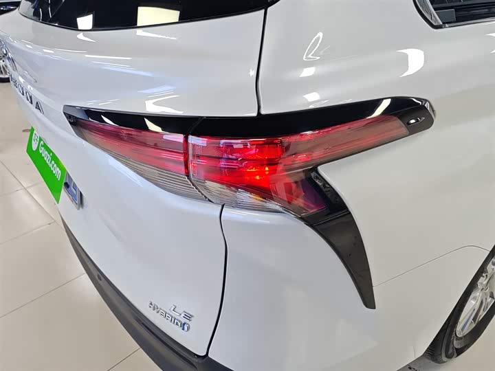 Фото 8 - Toyota Sienna