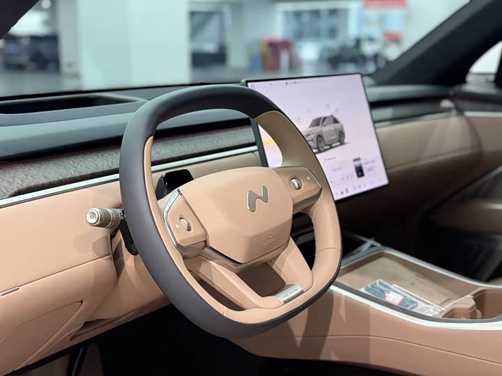 Фото 6 - Nio Onvo L90