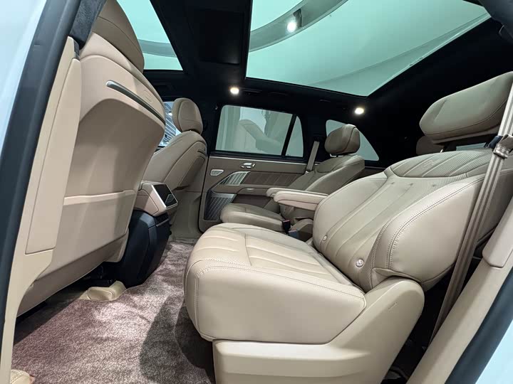 Фото 8 - Nio Onvo L90