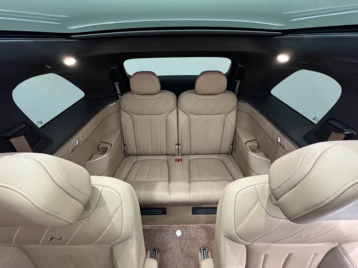 Фото 9 - Nio Onvo L90