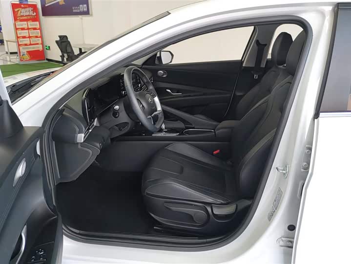 Фото 9 - Hyundai Elantra N line