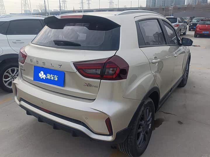 Фото 3 - Geely Vision X3