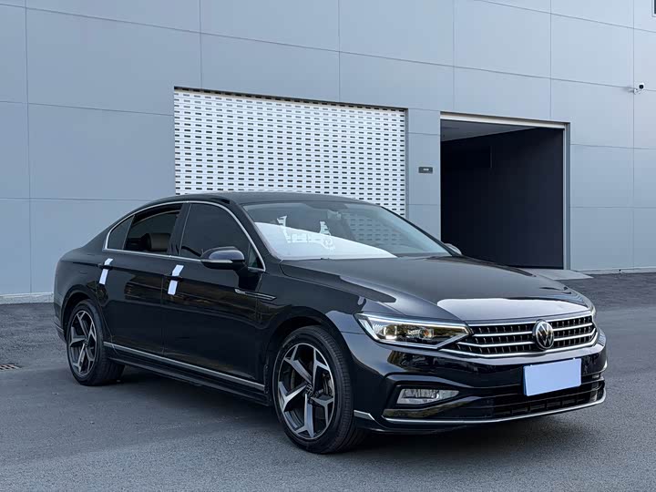 Фото 3 - Volkswagen Magotan