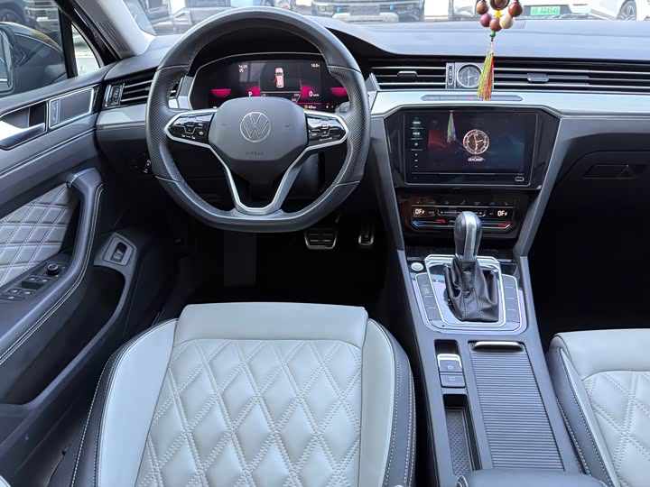 Фото 7 - Volkswagen Magotan