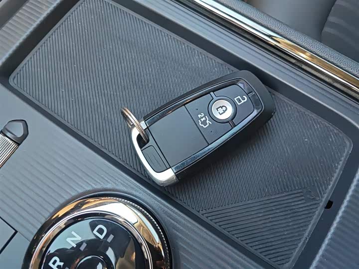 Фото 9 - Ford Mondeo