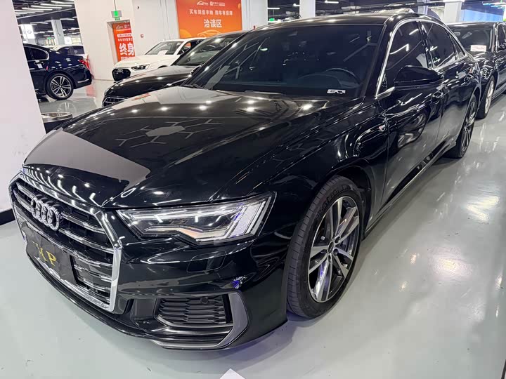 Фото 1 - Audi A6L