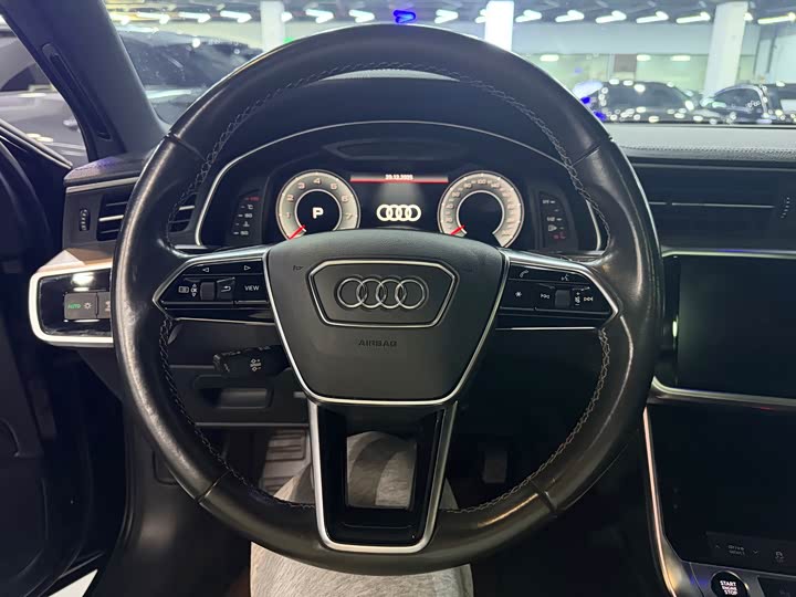 Фото 6 - Audi A6L