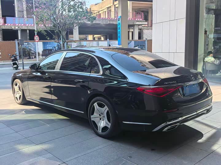 Фото 4 - Mercedes-Benz Maybach S-Class