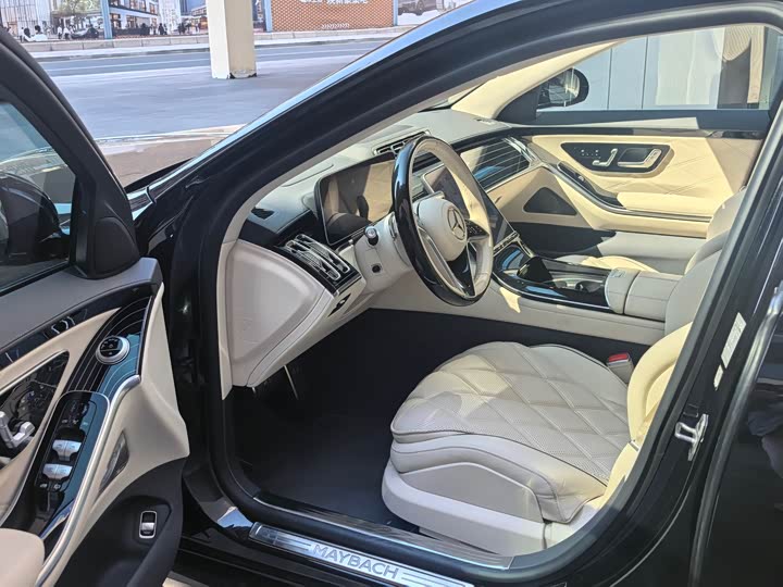 Фото 7 - Mercedes-Benz Maybach S-Class