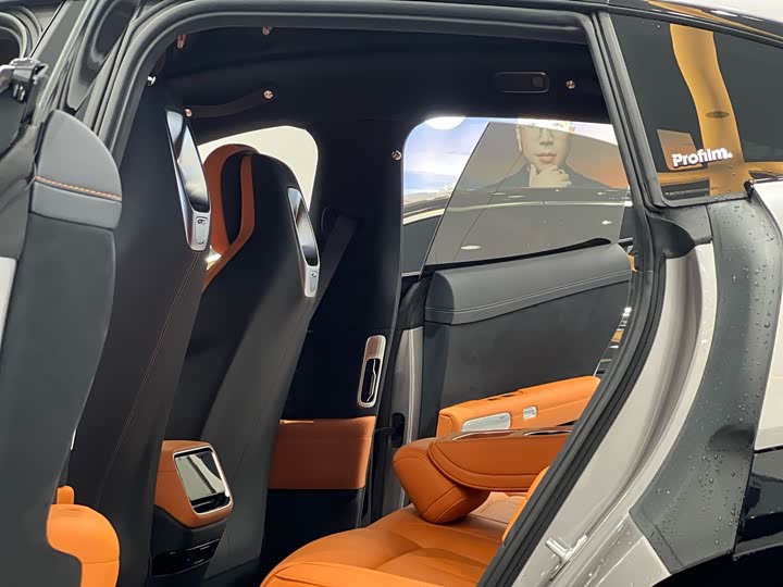 Фото 6 - Xiaomi YU7