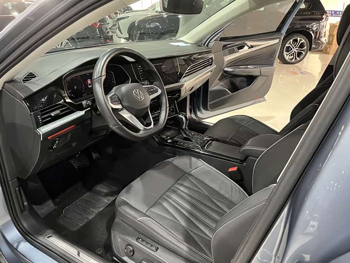 Фото 4 - Volkswagen Passat