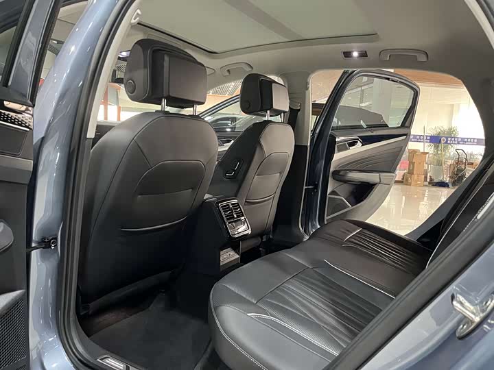 Фото 5 - Volkswagen Passat