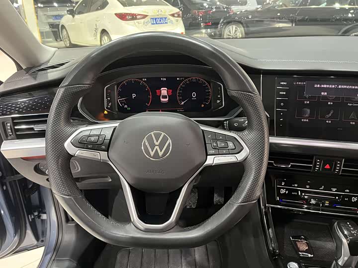 Фото 9 - Volkswagen Passat