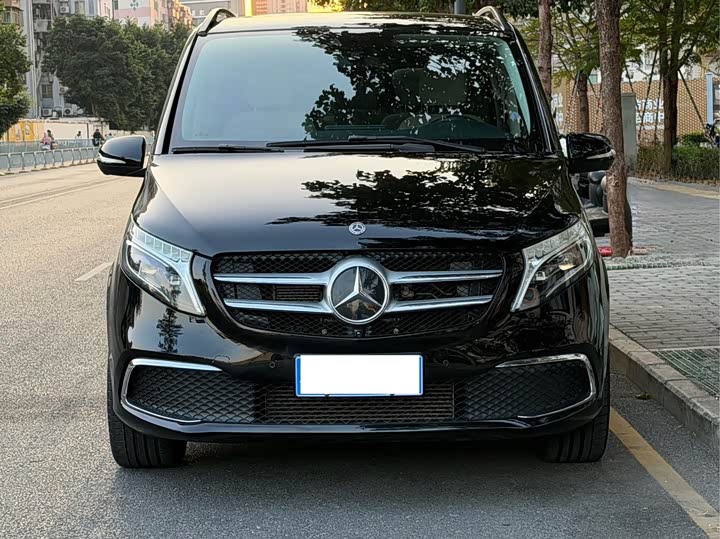Фото 7 - Mercedes-Benz V-Class