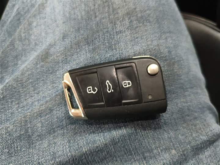 Фото 9 - Volkswagen Tayron X