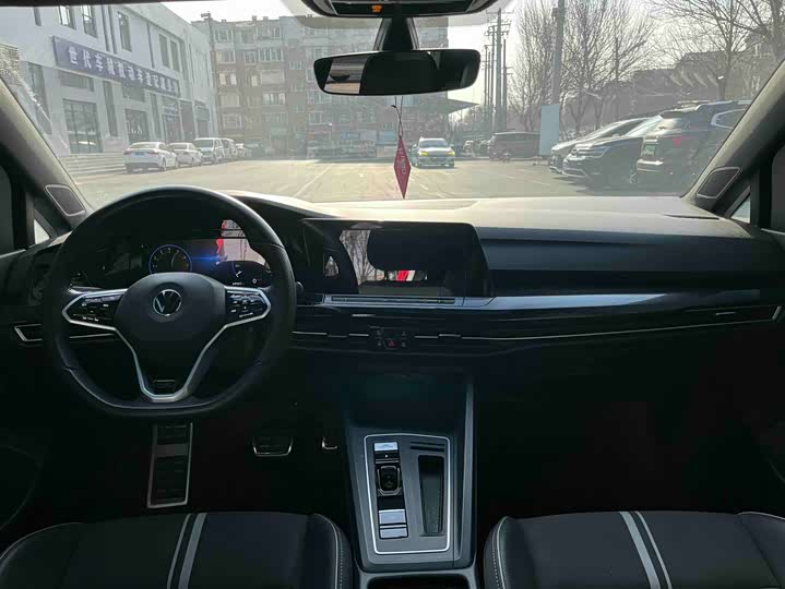 Фото 7 - Volkswagen Golf