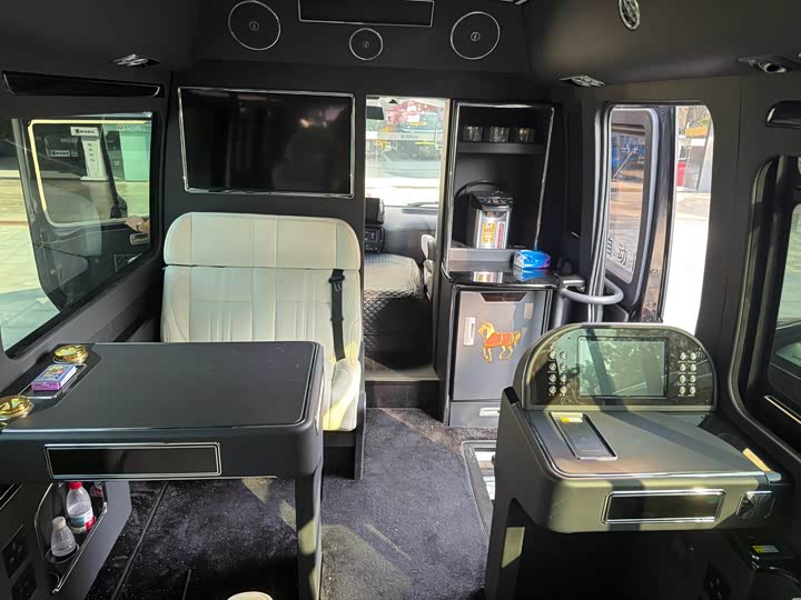 Фото 7 - Toyota Coaster