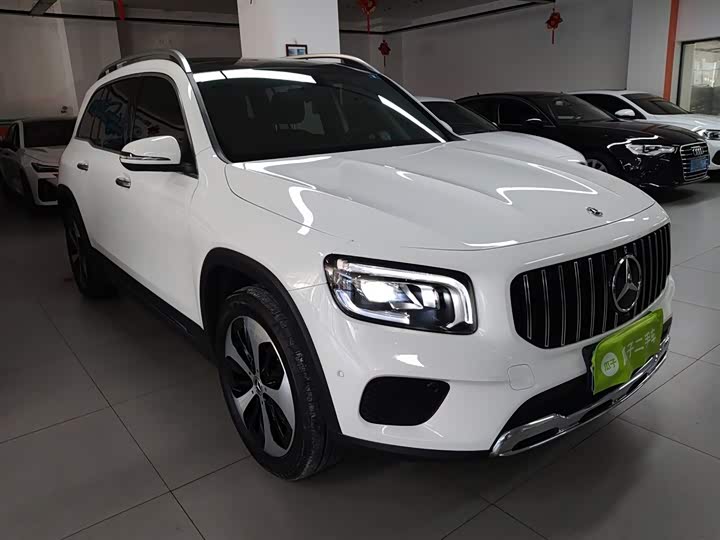 Фото 4 - Mercedes-Benz GLB-Class