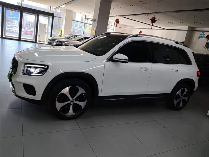 Фото 5 - Mercedes-Benz GLB-Class