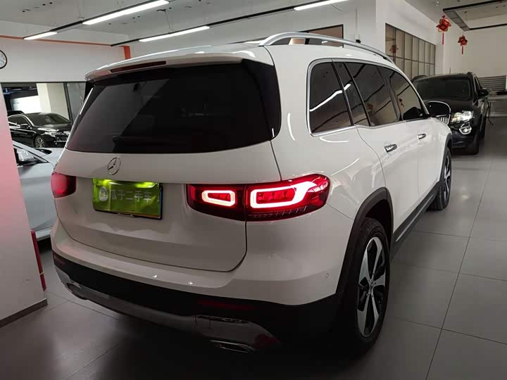 Фото 7 - Mercedes-Benz GLB-Class