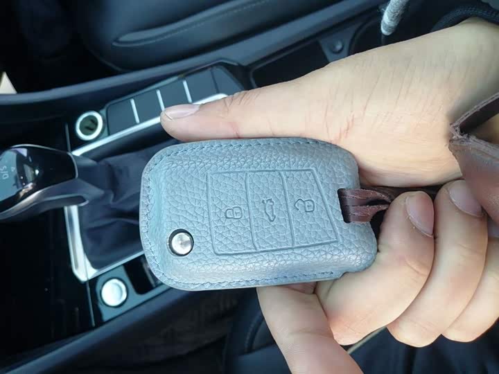 Фото 9 - Volkswagen Sagitar L