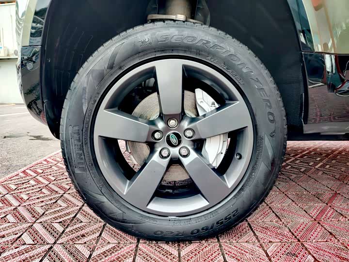 Фото 5 - Land Rover Defender