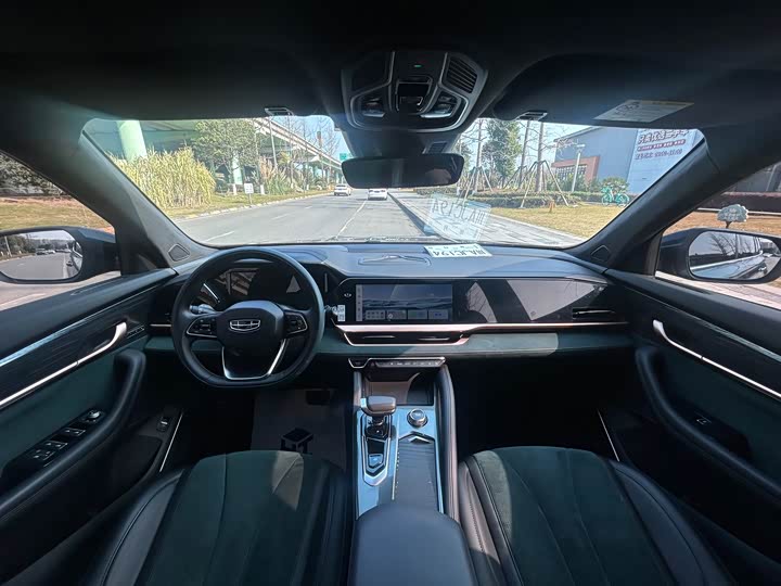 Фото 5 - Geely Monjaro