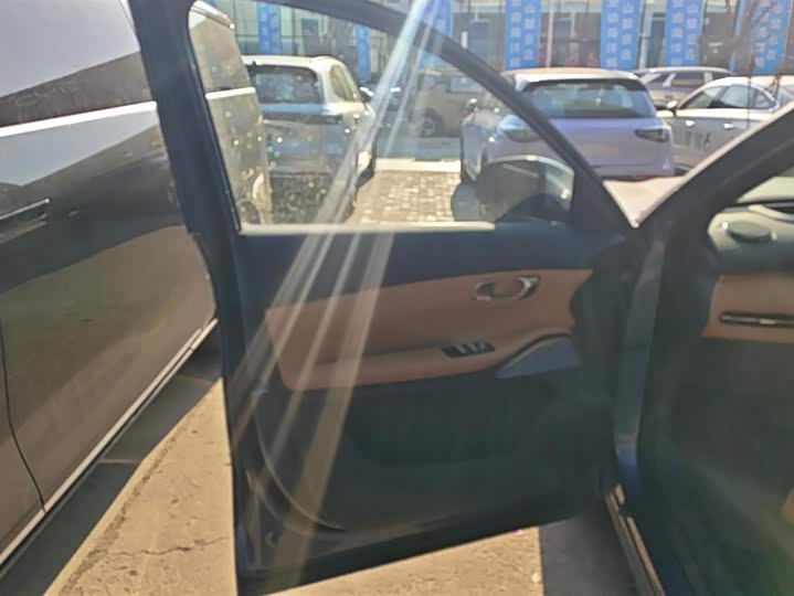 Фото 7 - Geely Galaxy Starship 7