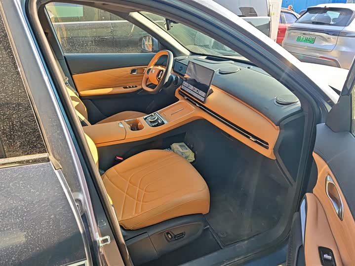 Фото 8 - Geely Galaxy Starship 7