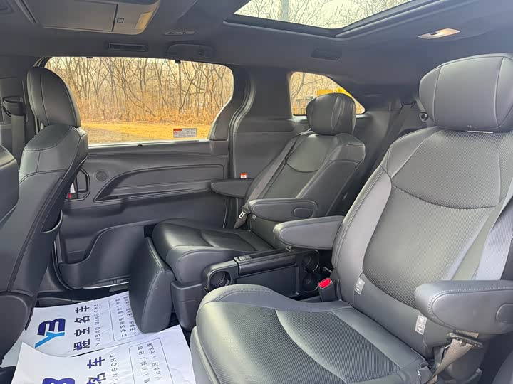 Фото 7 - Toyota Granvia