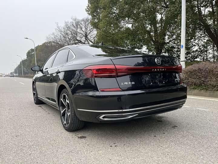 Фото 4 - Volkswagen Passat