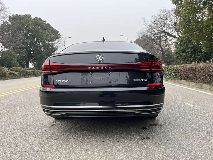 Фото 5 - Volkswagen Passat