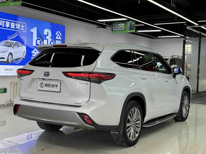 Фото 5 - Toyota Highlander