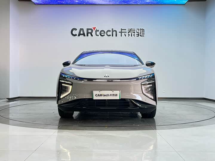 Фото 2 - HiPhi X