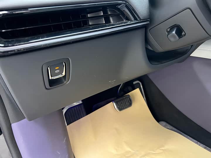 Фото 5 - HiPhi X