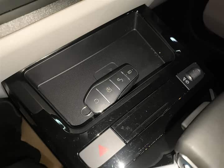 Фото 9 - BYD Yuan Pro