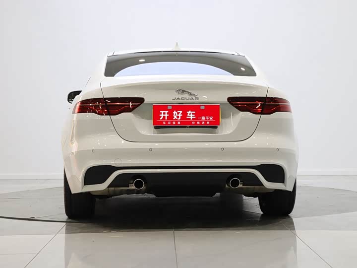 Фото 5 - Jaguar XE L