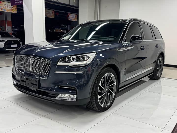 Фото 1 - Lincoln Aviator