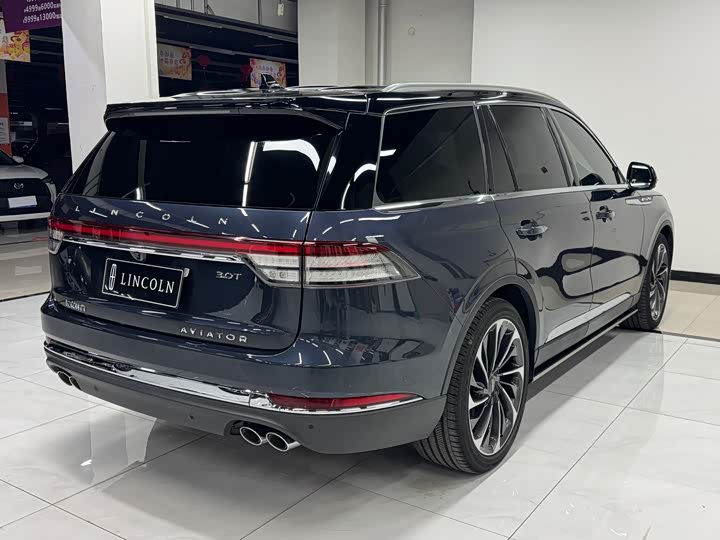 Фото 4 - Lincoln Aviator