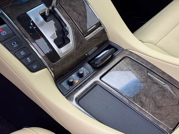 Фото 7 - Toyota Alphard