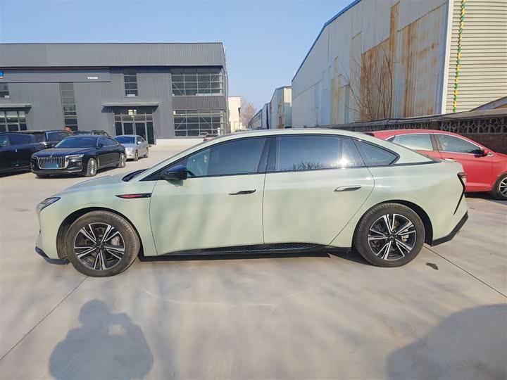 Фото 5 - Hongqi EH7