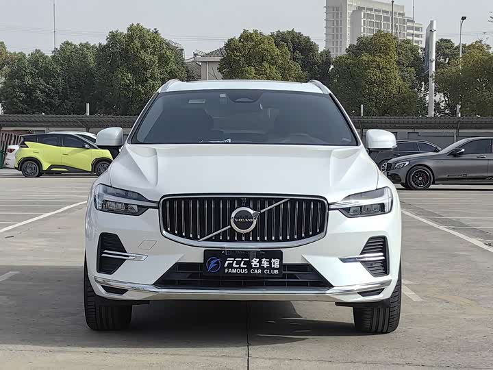 Фото 2 - Volvo XC60